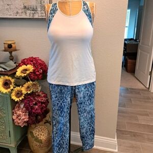 Old Navy Active Go-Dry 2 Piece Workout Set - M Top - L Pant